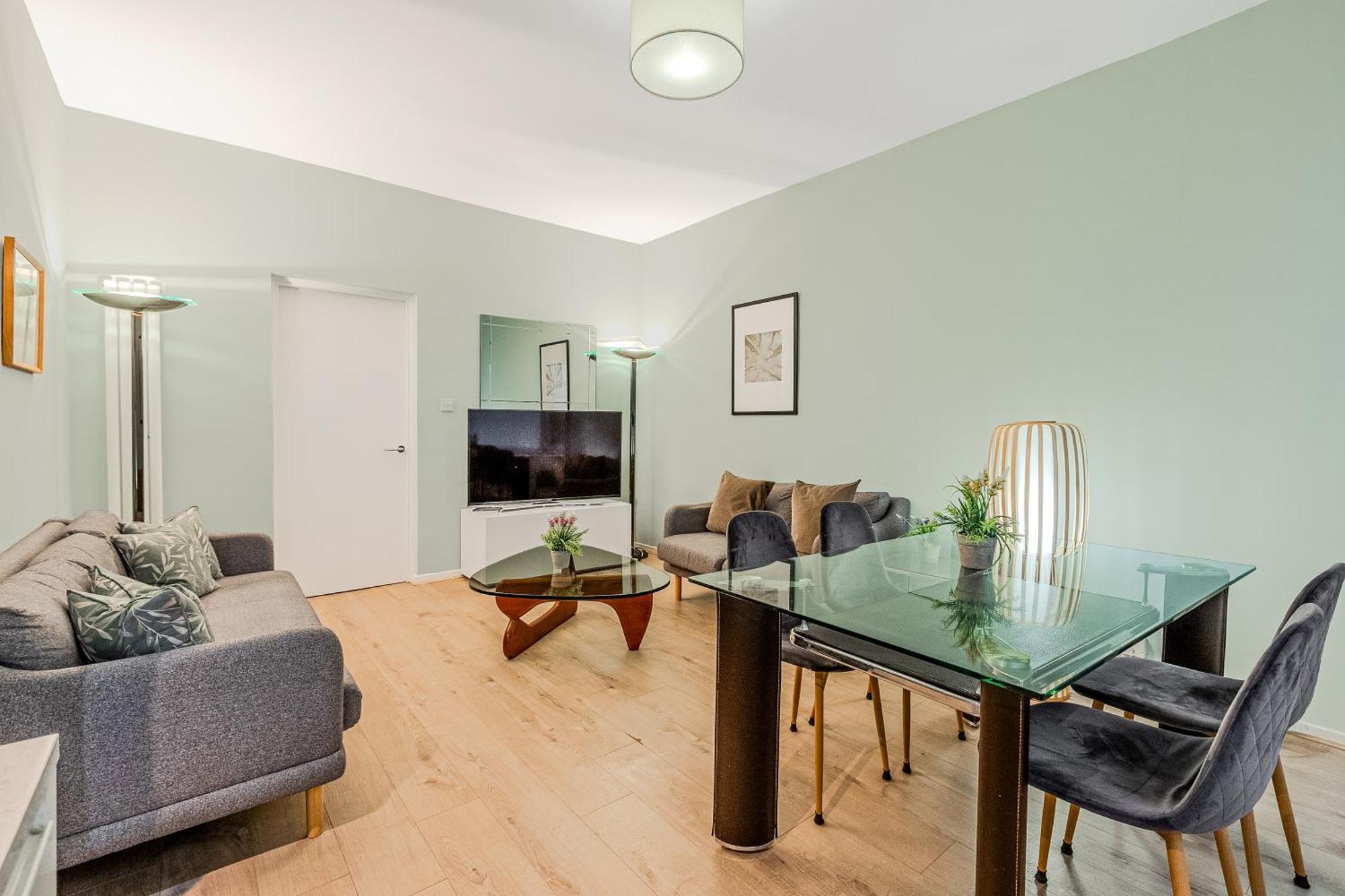 Stunning Central 2Br Flat Btw Soho & Covent Garden London Exterior foto